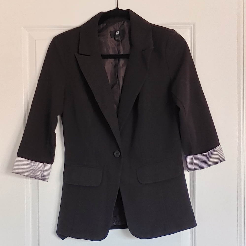 IZ Byer Black Blazer